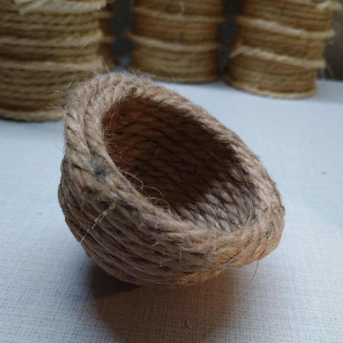 NIDO CUERDA YUTE (8 cm)